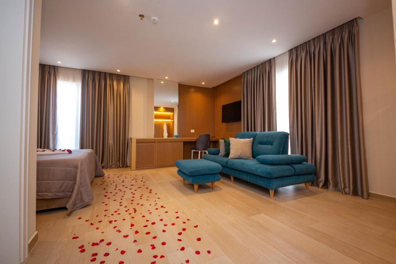 Merar Hotel Golem  Kültér fotó