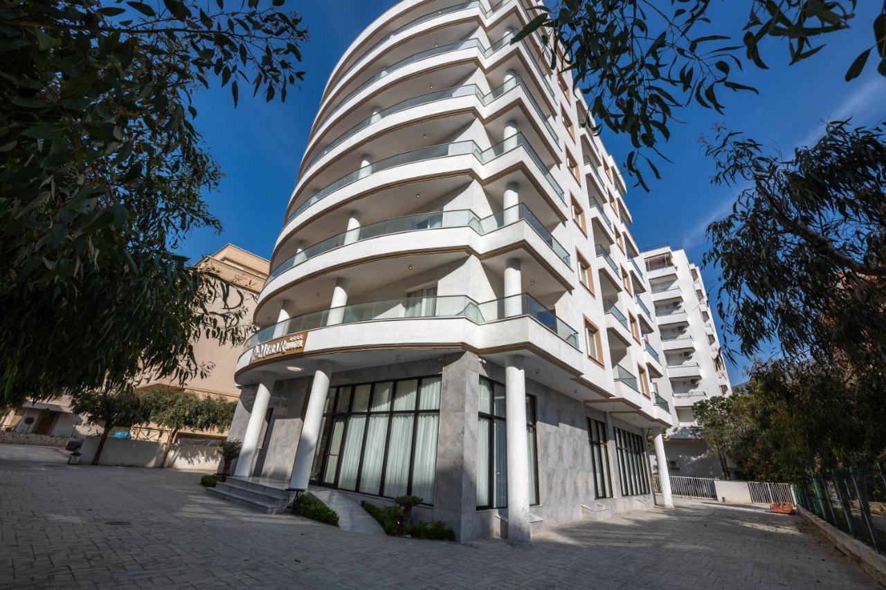 Merar Hotel Golem  Kültér fotó