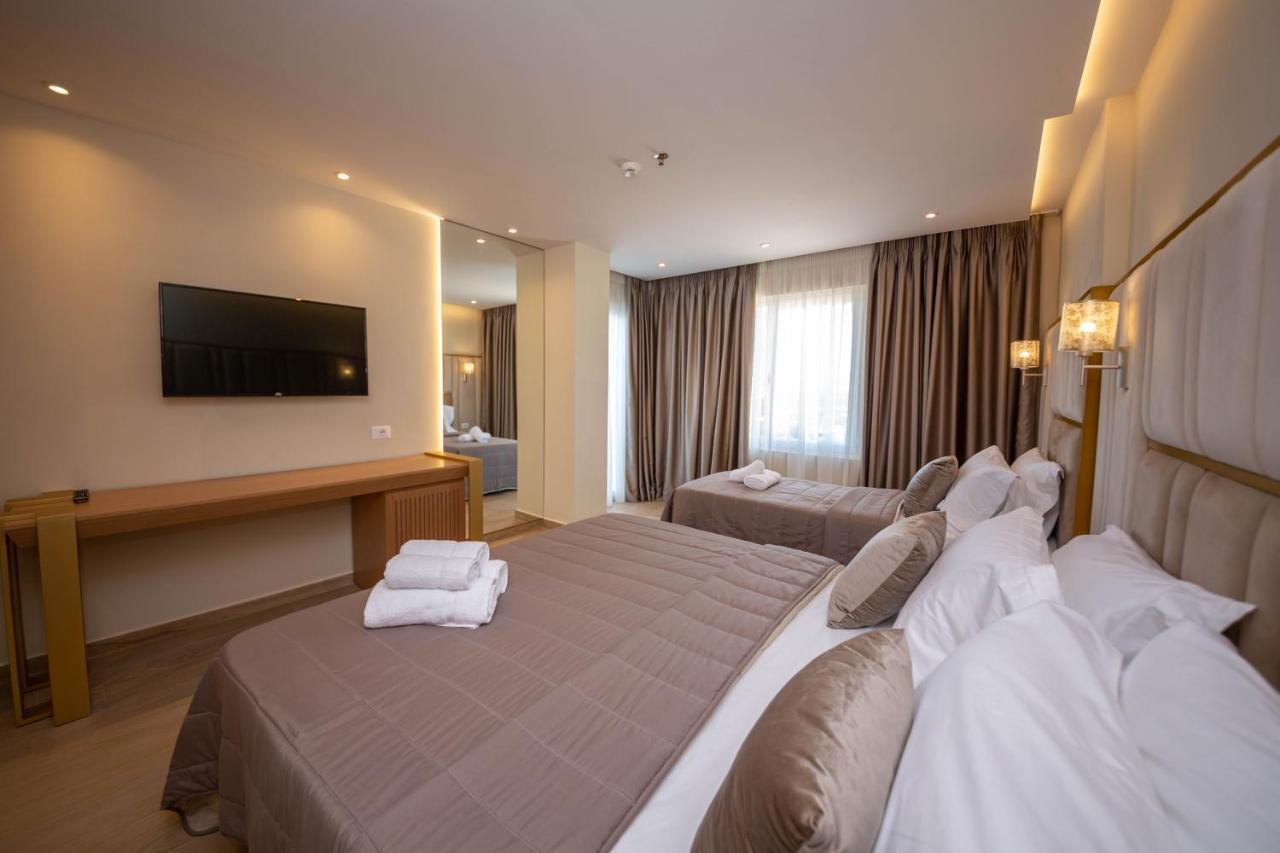 Merar Hotel Golem  Kültér fotó