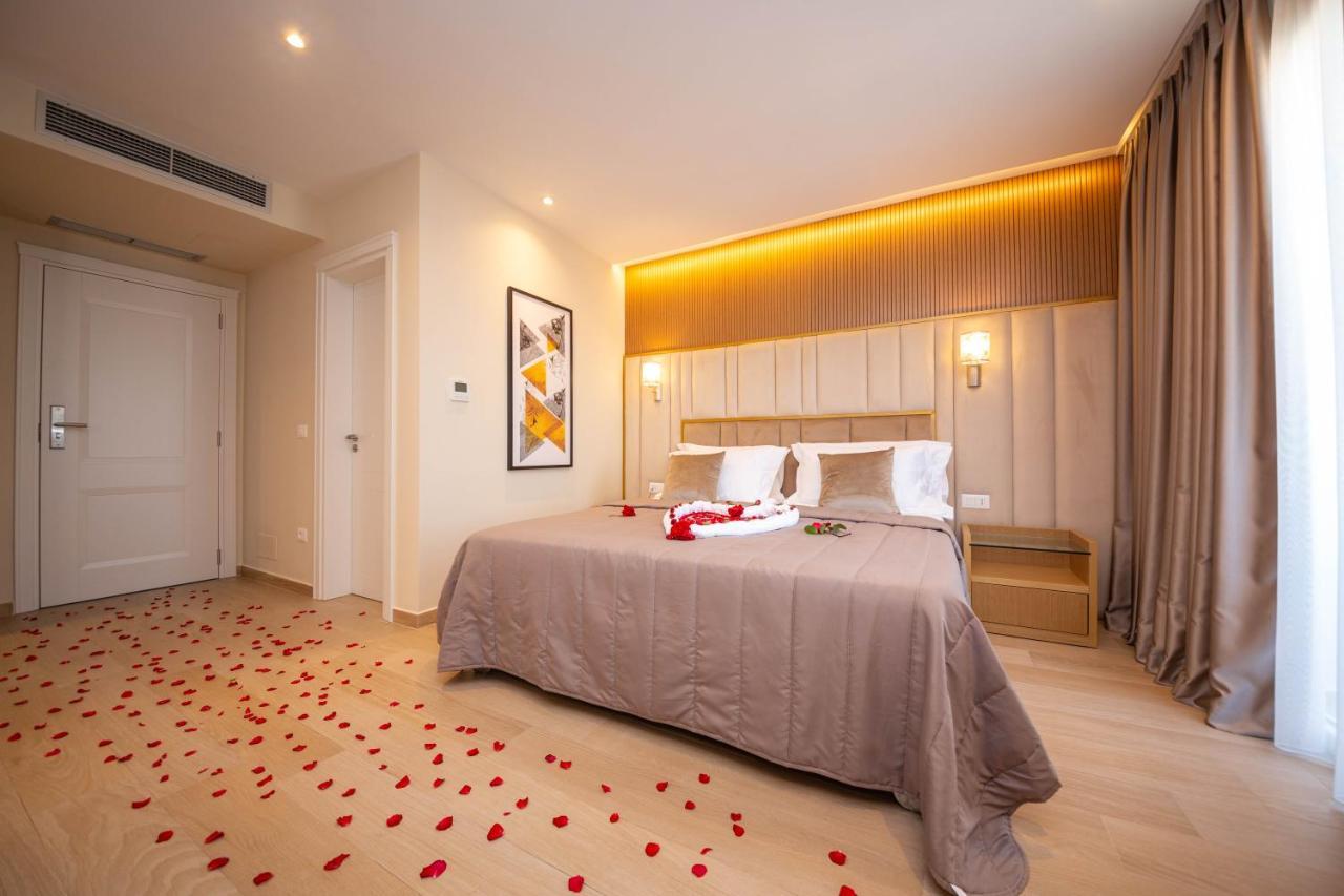 Merar Hotel Golem  Kültér fotó