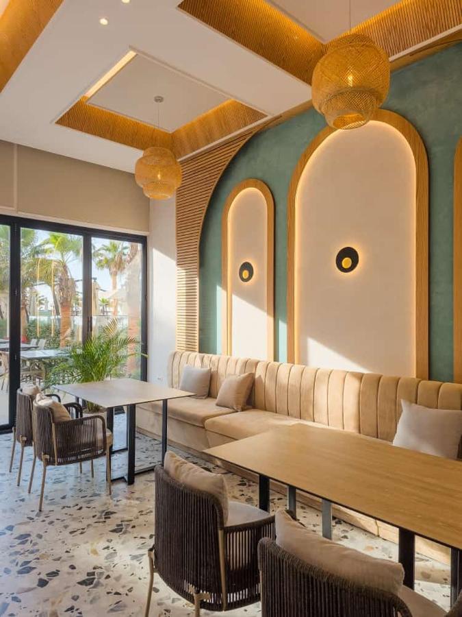 Merar Hotel Golem  Kültér fotó
