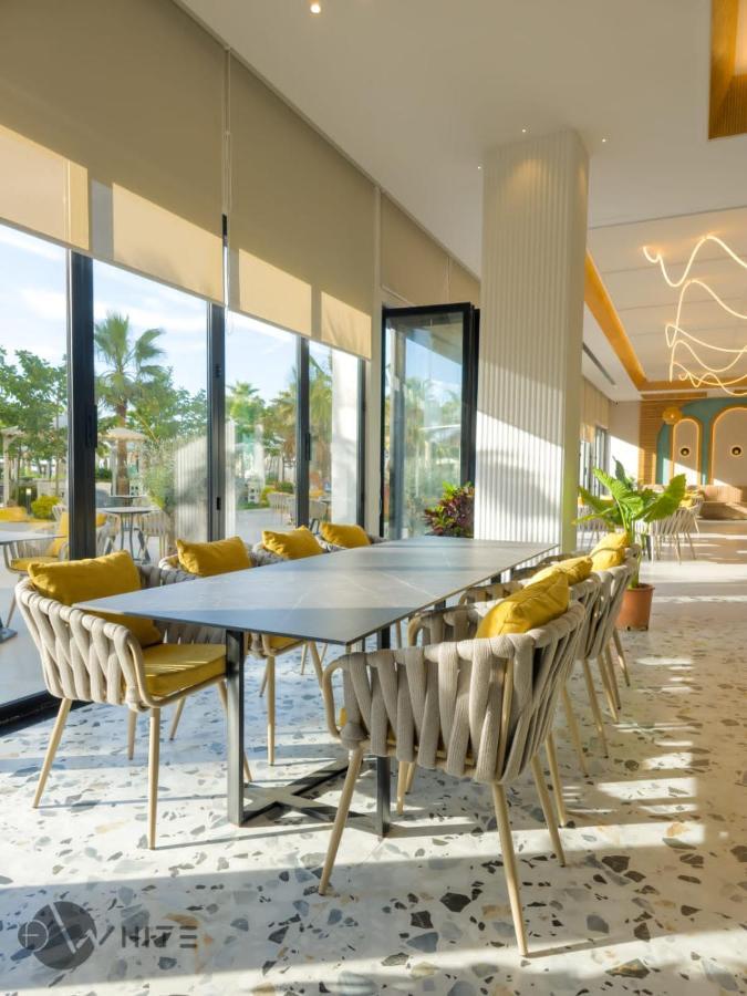 Merar Hotel Golem  Kültér fotó